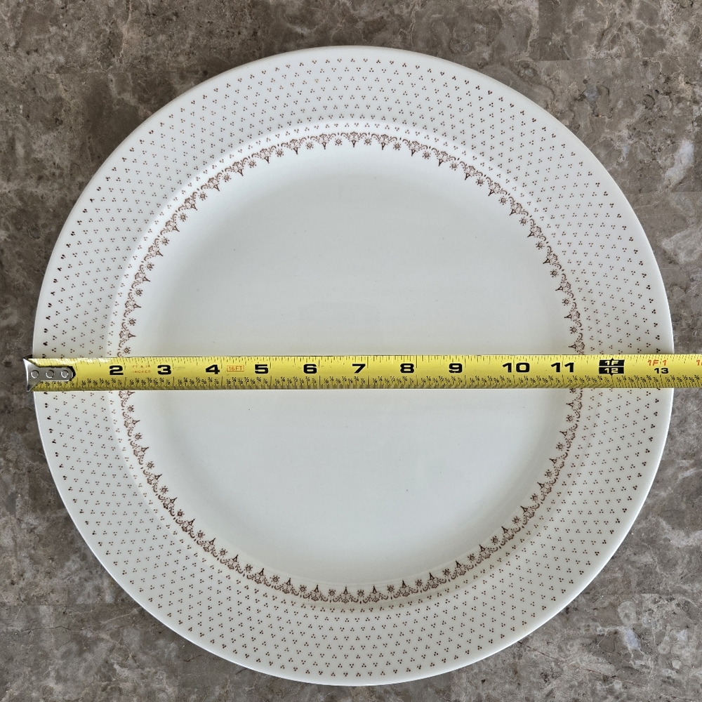 Large Vintage 13" Round Serving Plater - Picture 4 of 4